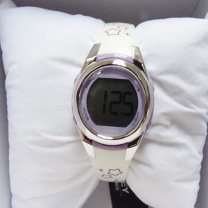 Reloj digital violeta