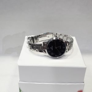 Reloj esfera negra